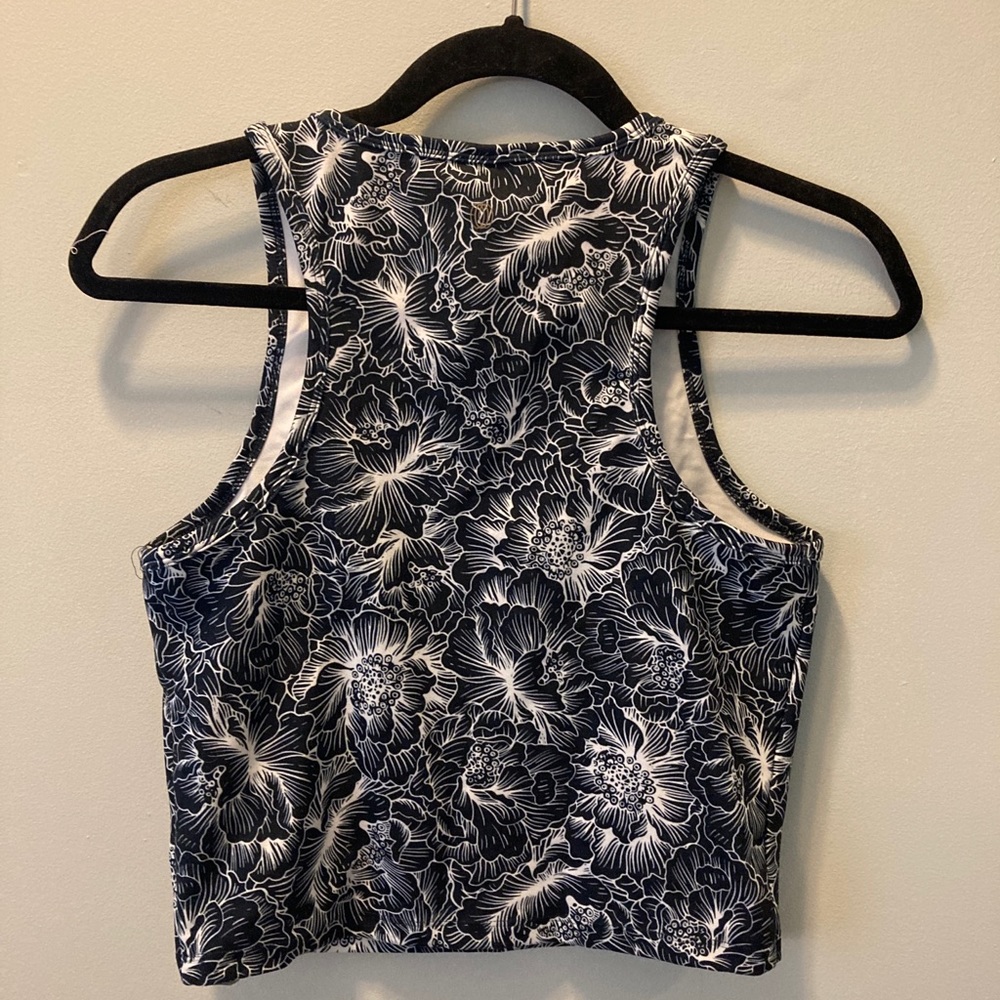 Tank top - Picture 2 of 3